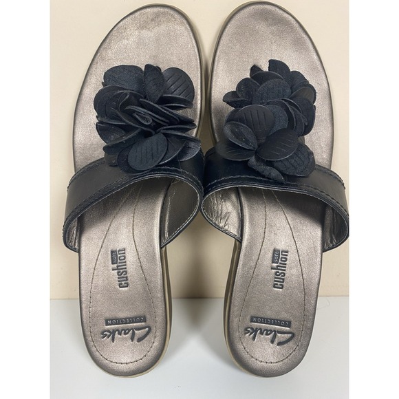 Clarks Artisan Latin Samba Black‎ Leather Flower Thong Cushion Sandals Size 7.5 - Picture 1 of 10